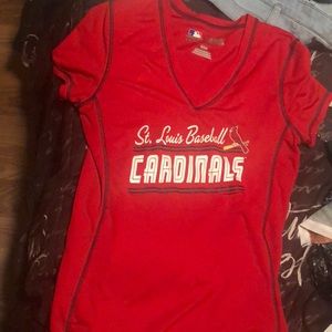 Cardinal red T-shirt with a V neck cut